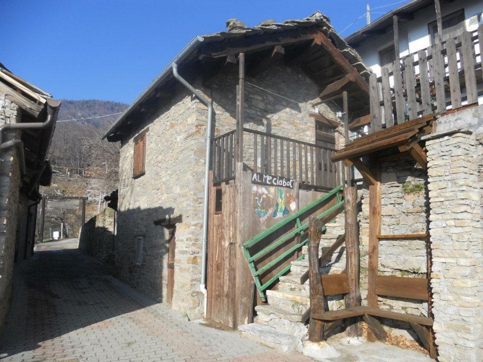 Agriturismo Fiorendo Pinerolo Bagian luar foto